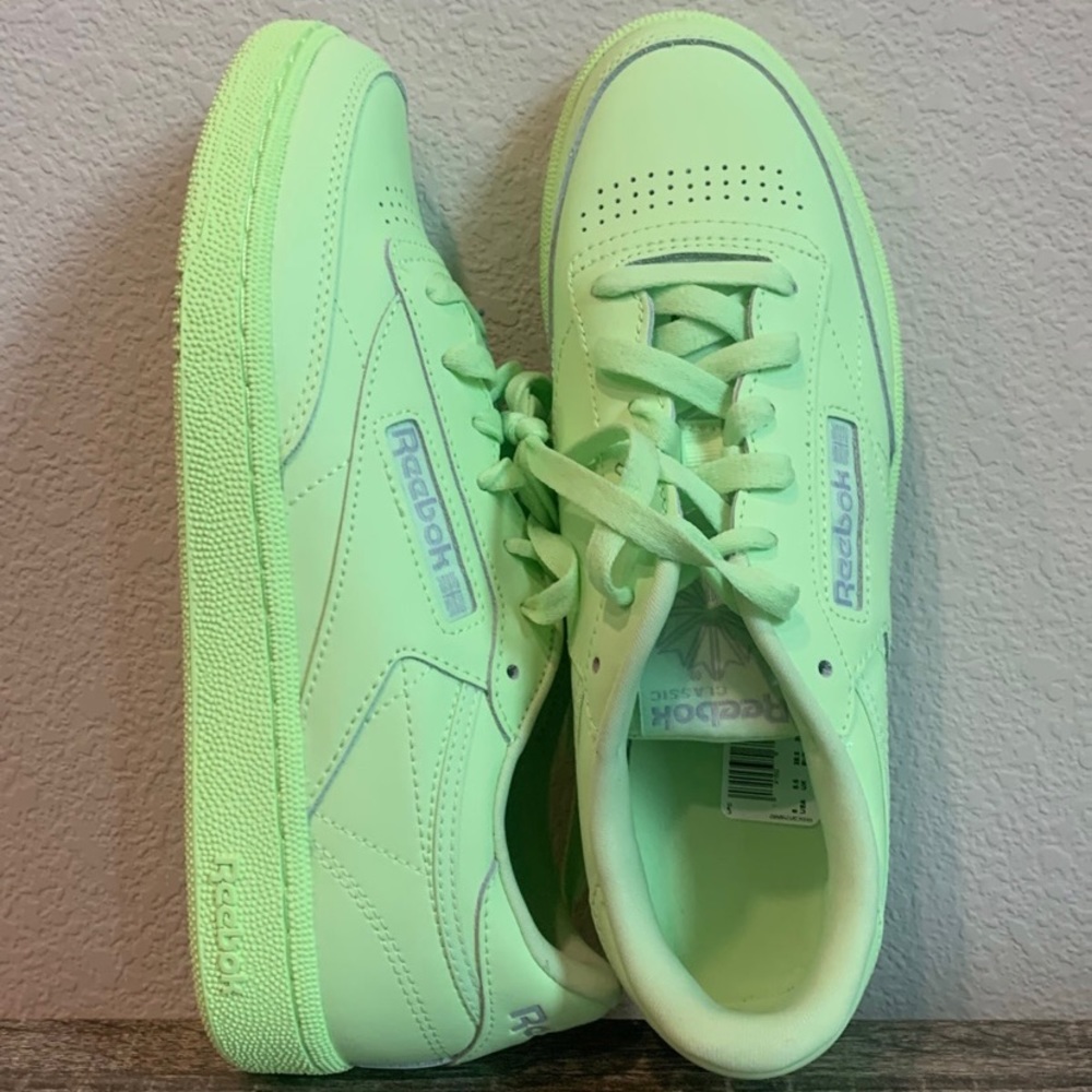 Reebok sneakers athletic shoes neon green NWOT women size 8